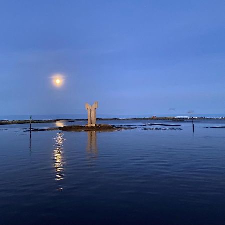 Отель Hopen Brygge Экстерьер фото