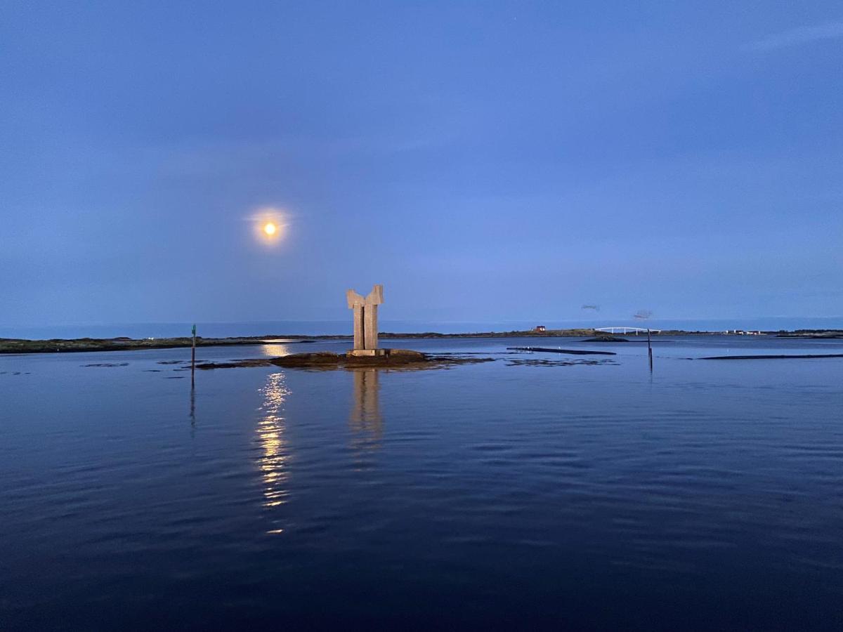 Отель Hopen Brygge Экстерьер фото